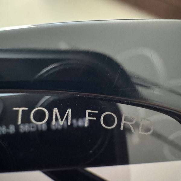 משקפי שמש TOM FORD