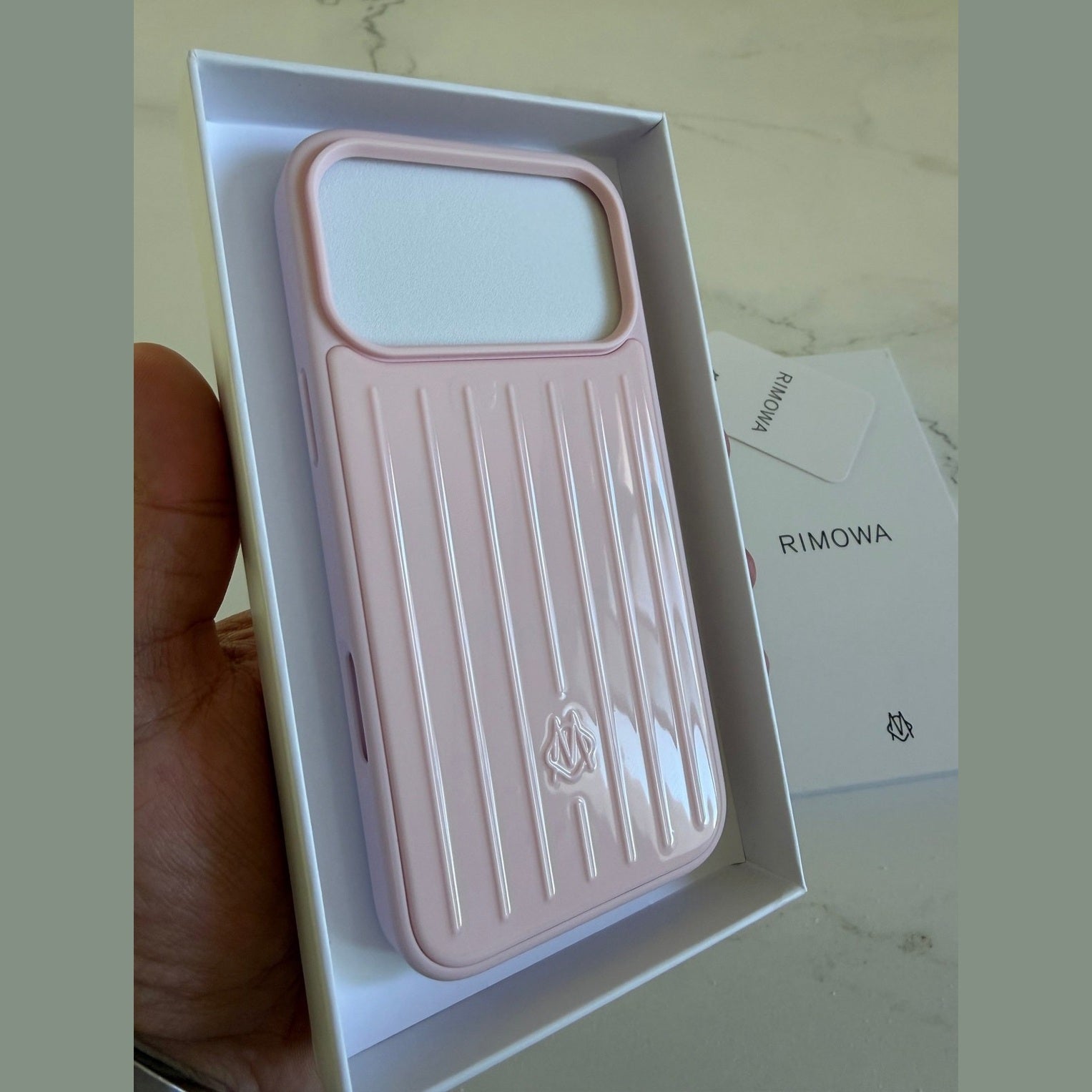 Image of RIMOWA  מגן אייפון 17 פרו מקס ורוד