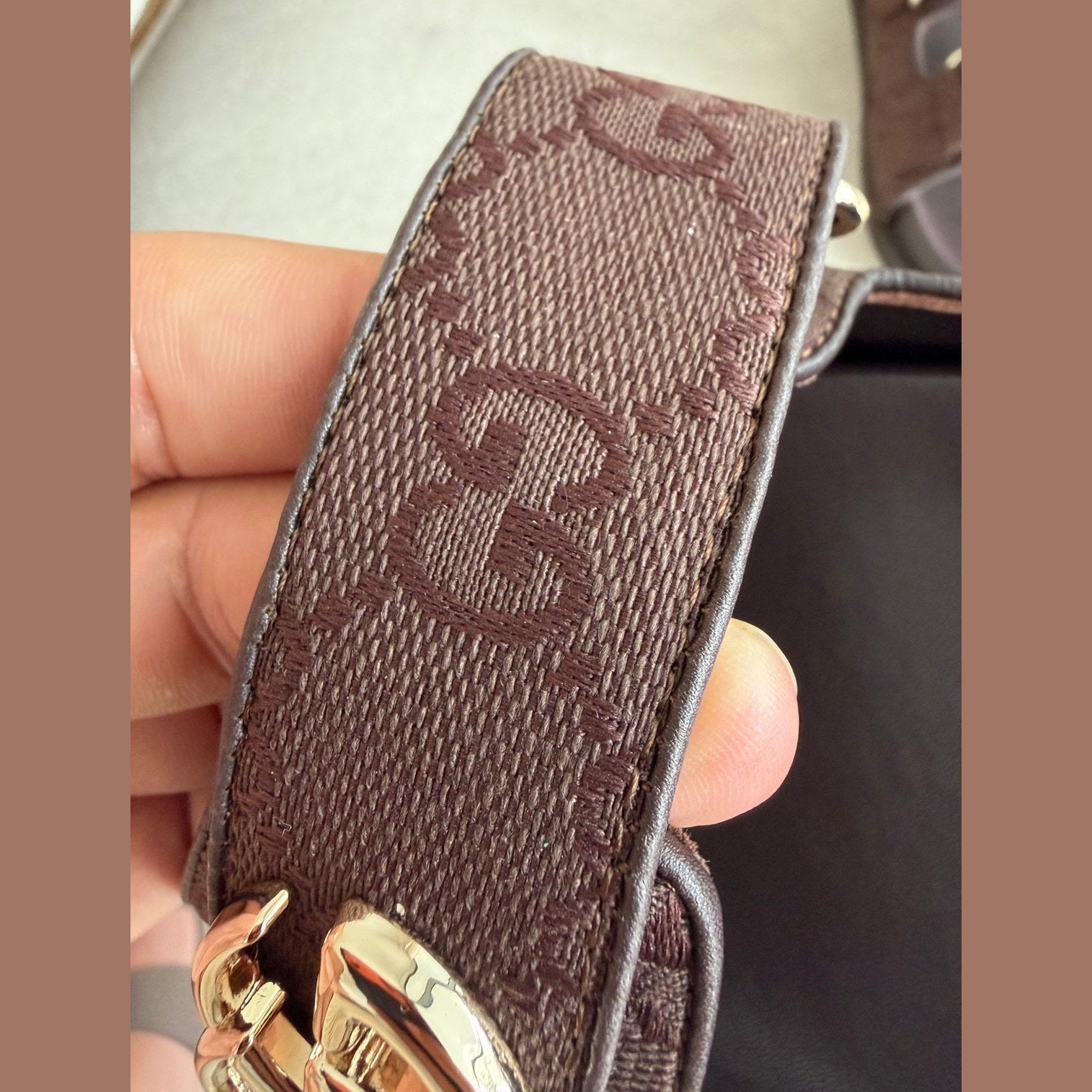 Image of Gucci sandals במלאי