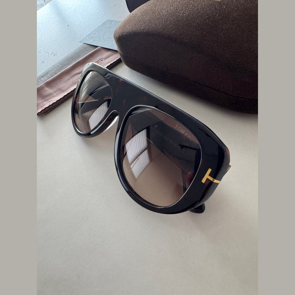 משקפי שמש TOM FORD