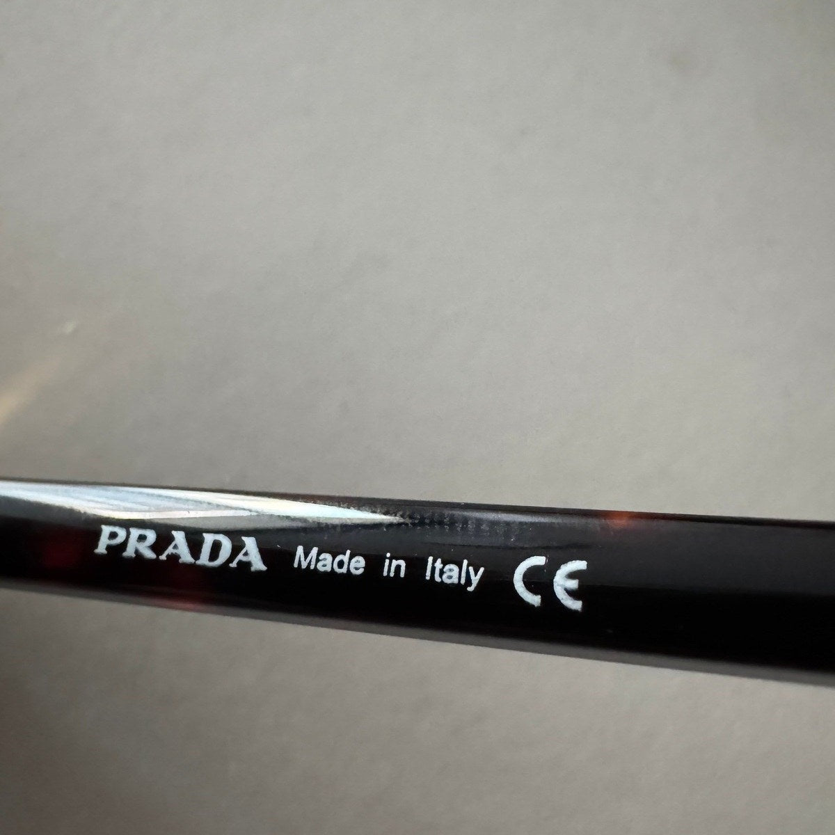Image of PRADA - משקפי שמש לוגו