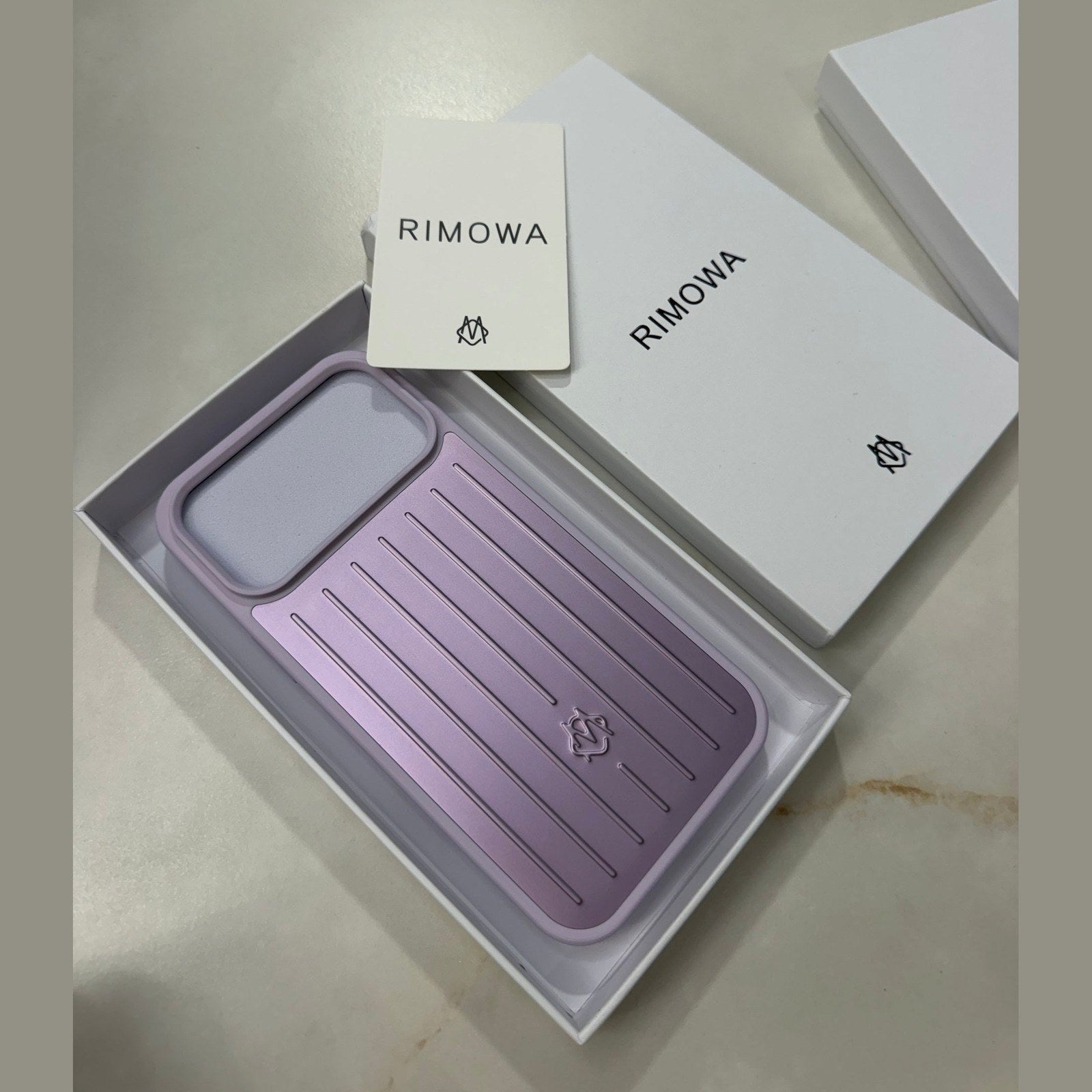 Image of Rimowa 17 פרו מקס במלאי