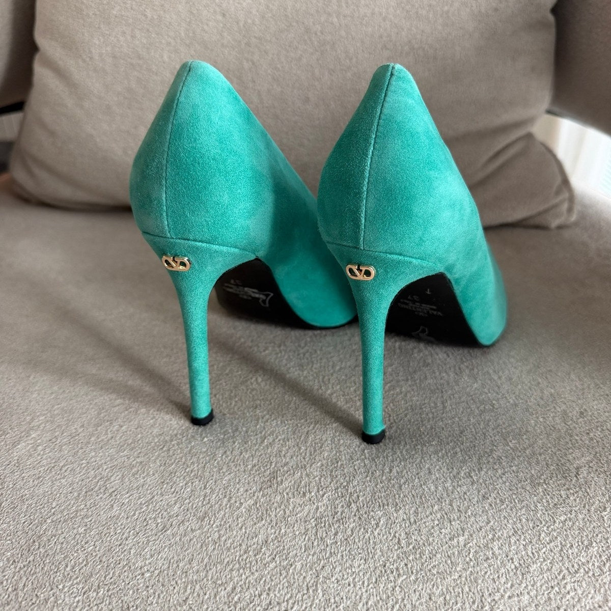 VALENTINO heels במלאי