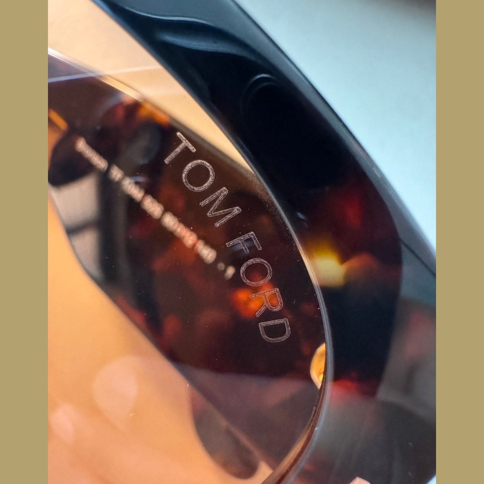 משקפי שמש TOM FORD