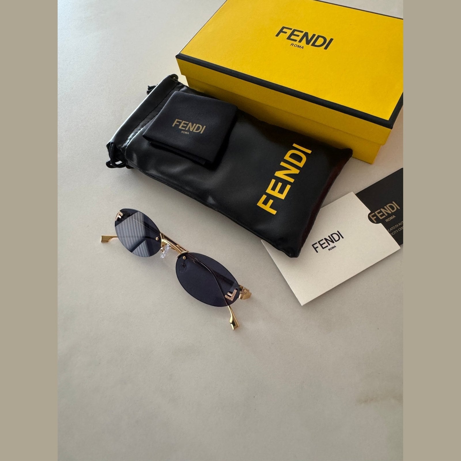 FENDI - משקפי שמש