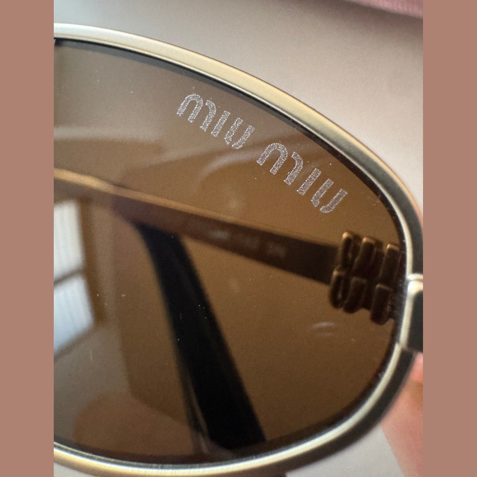 Image of מיו מיו משקפי שמש