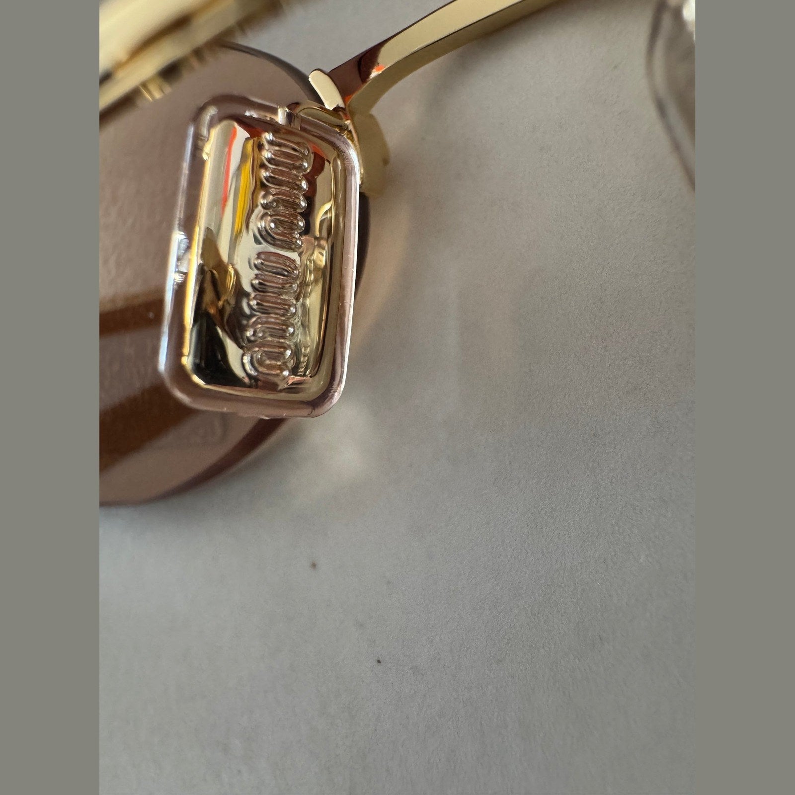 Image of מיו מיו Oval
