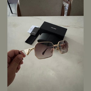 PRADA - משקפי שמש לוגו