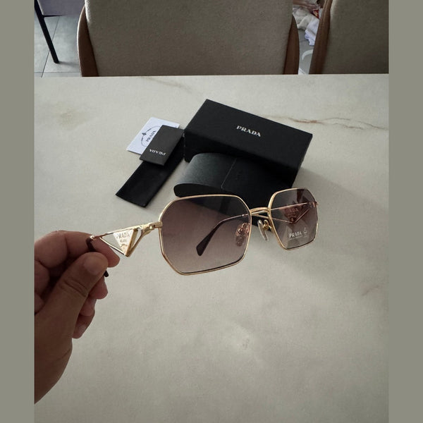 PRADA - משקפי שמש לוגו