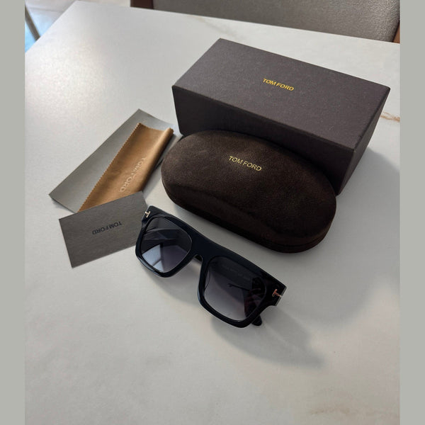 משקפי שמש TOM FORD