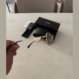 PRADA - משקפי שמש לוגו