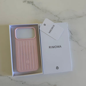 RIMOWA  מגן אייפון 17 פרו מקס ורוד