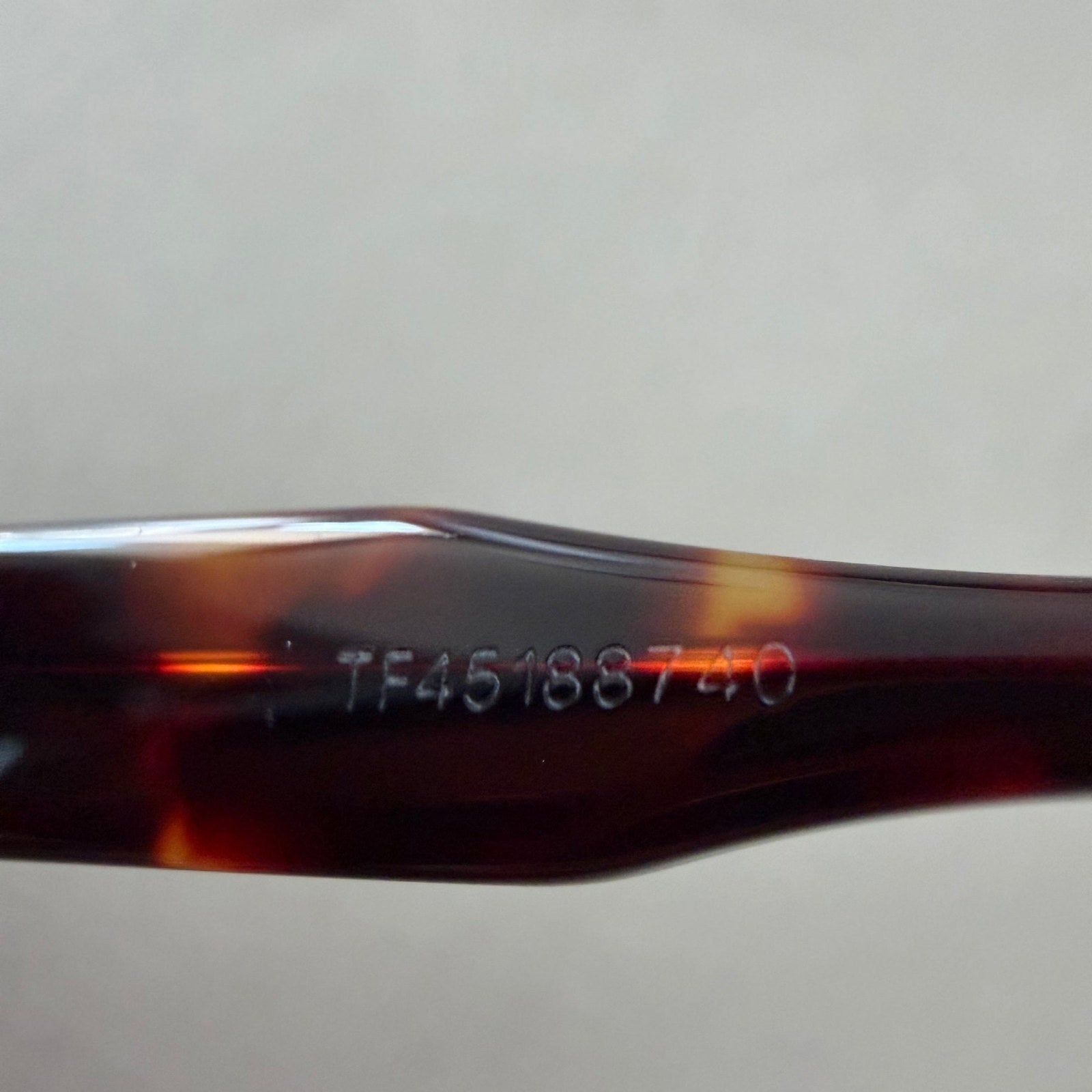 משקפי שמש TOM FORD