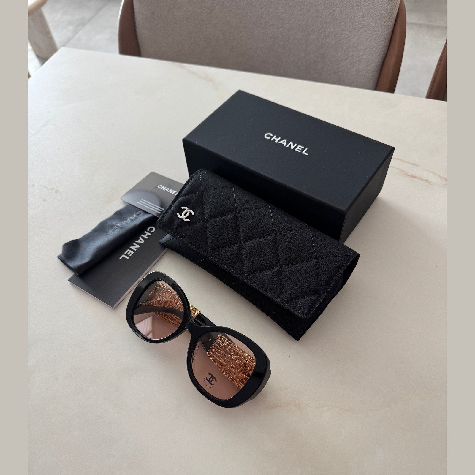 משקפי שמש CHANEL
