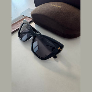 משקפי שמש TOM FORD