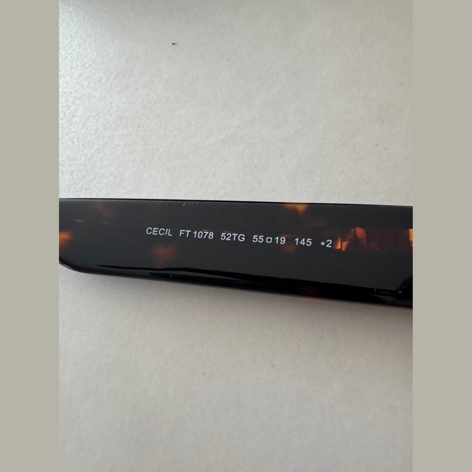Image of משקפי שמש TOM FORD