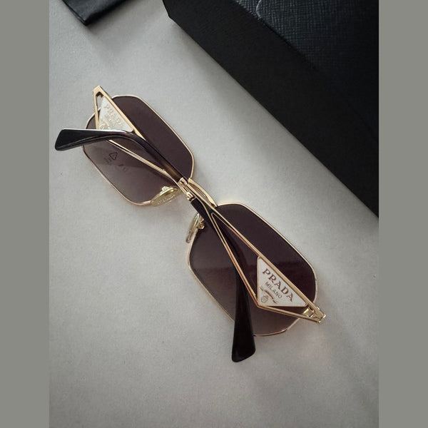 PRADA - משקפי שמש לוגו