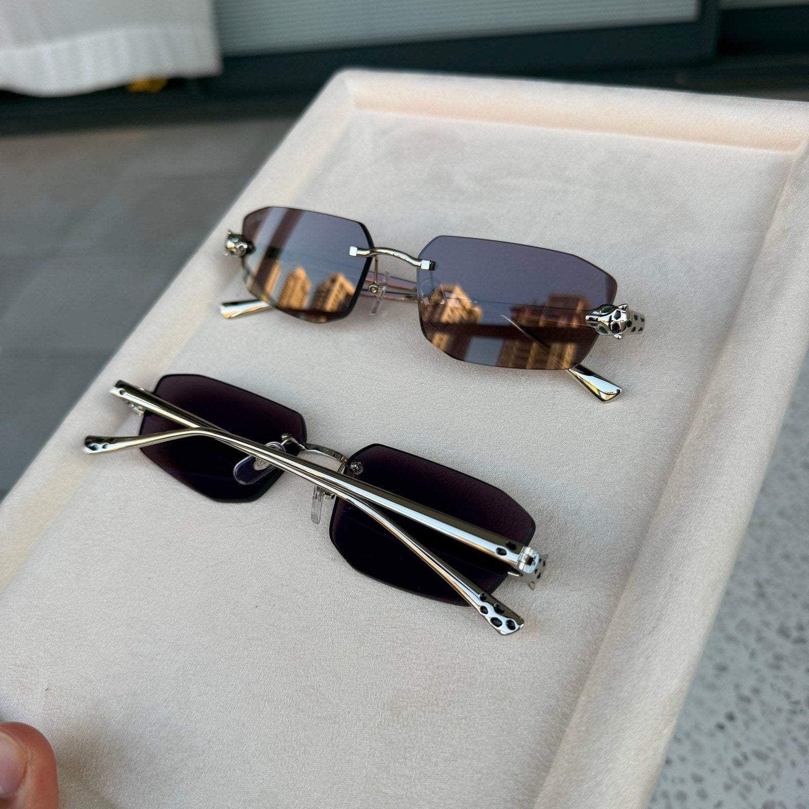 Image of Cartier - sunglasses  דגם מספר 4 במלאי