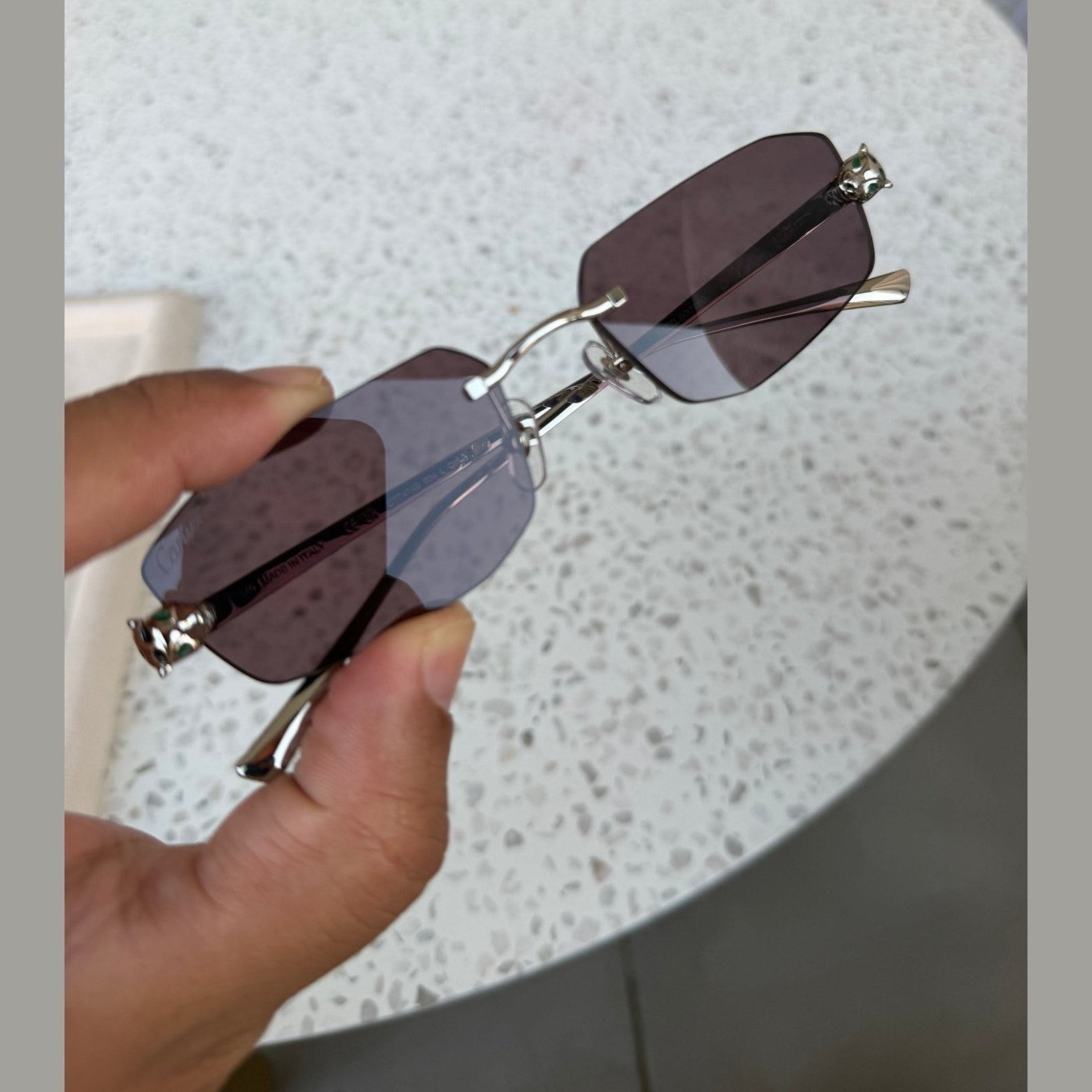 Image of Cartier - sunglasses  דגם מספר 4 במלאי