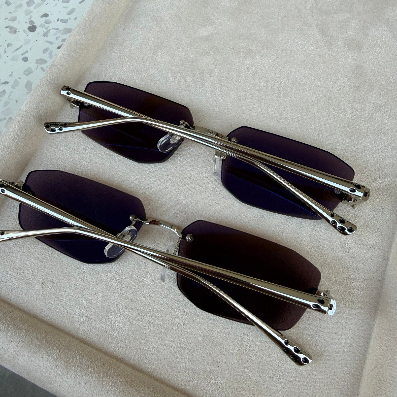 Image of Cartier - sunglasses  דגם מספר 4 במלאי