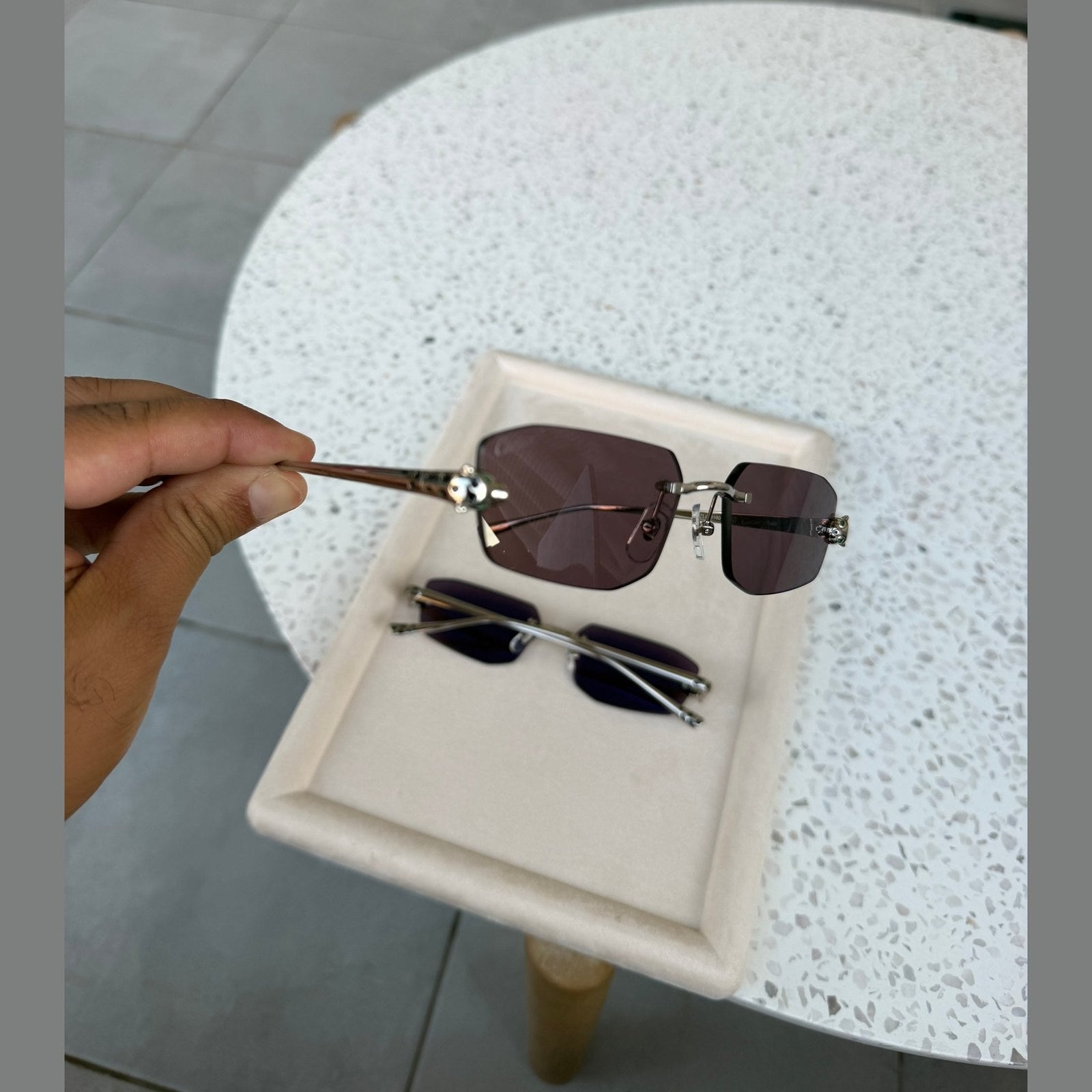 Image of Cartier - sunglasses  דגם מספר 4 במלאי