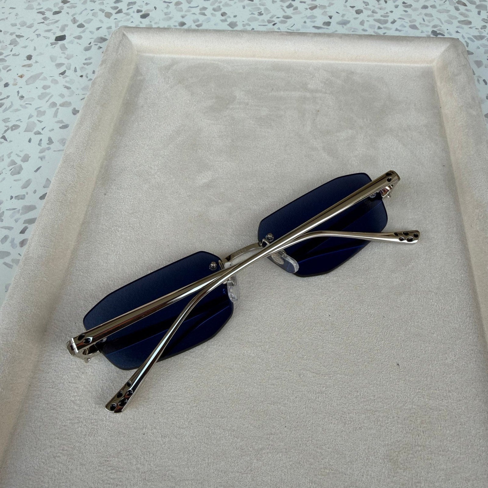 Image of Cartier - sunglasses במלאי דגם מספר 4