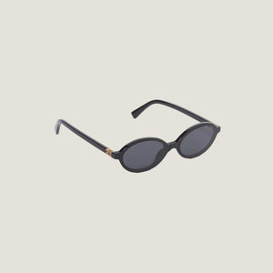 מיו מיו משקפי שמש אובליות מסגרת שחורה לנשים