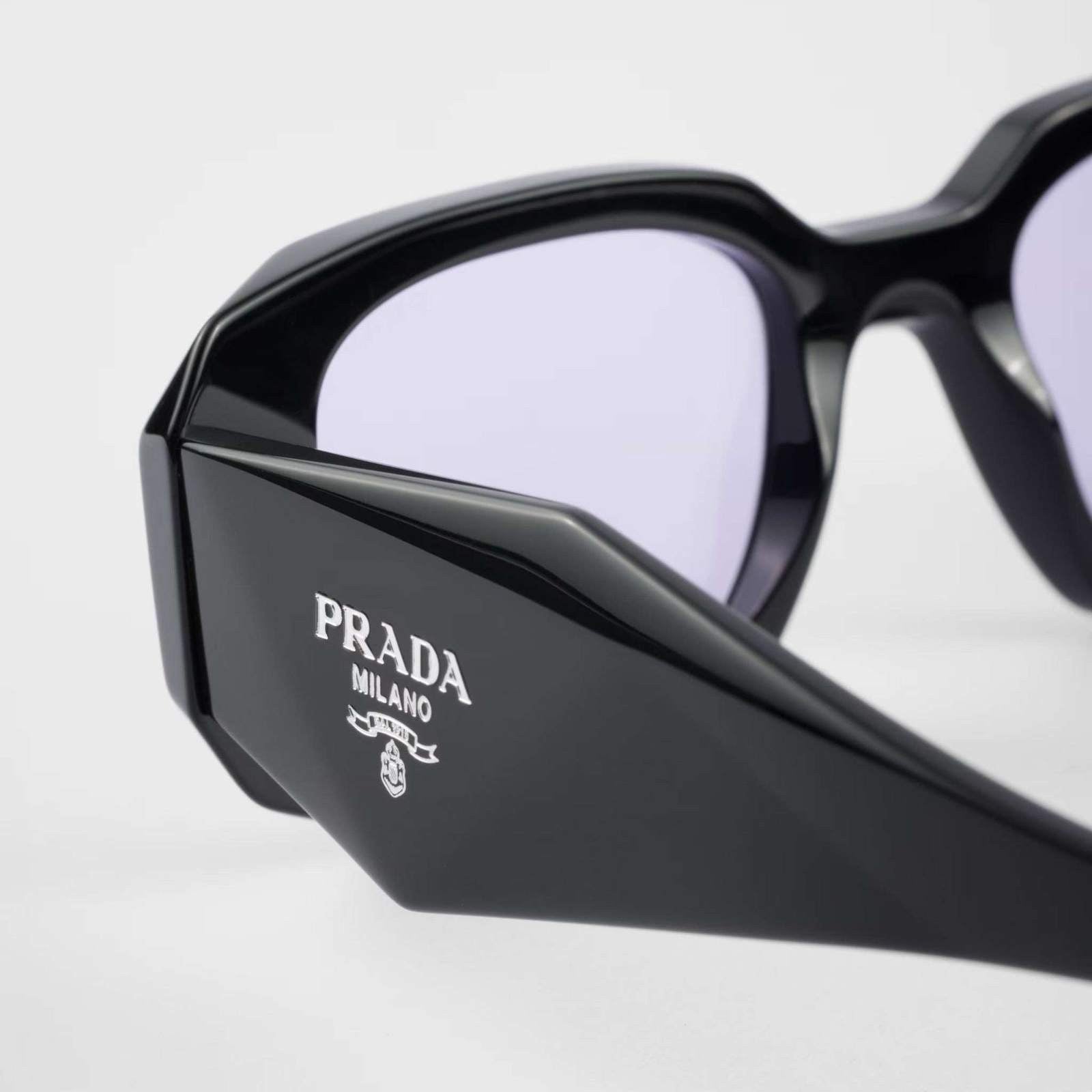 PRADA - משקפי שמש לוגו