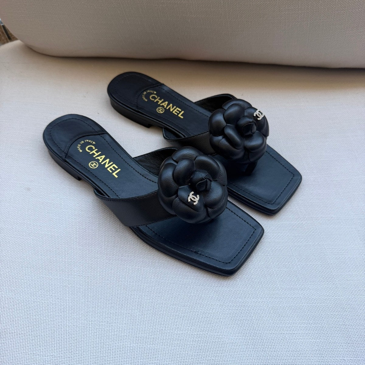Image of Chanel sandals במלאי