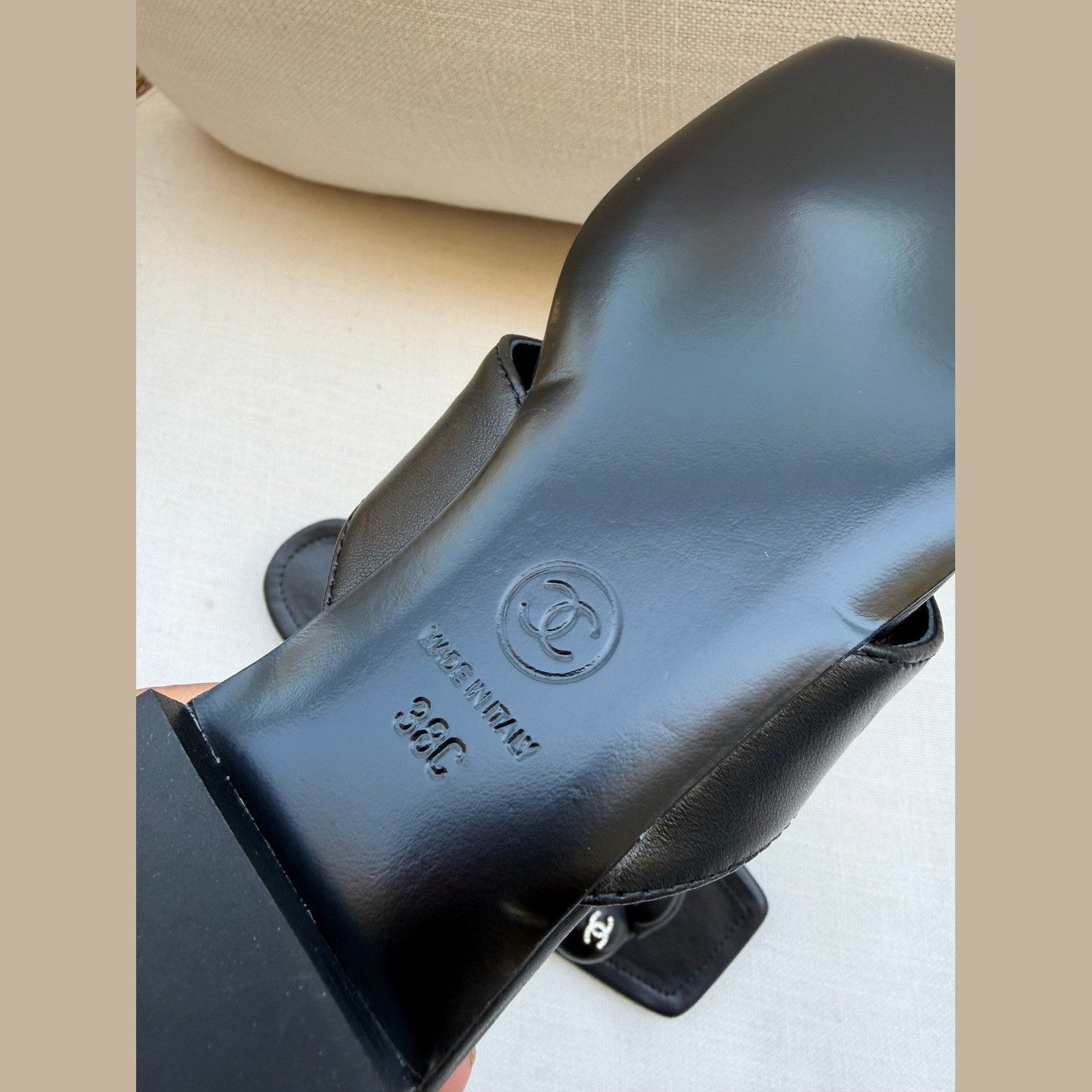 Image of Chanel sandals במלאי