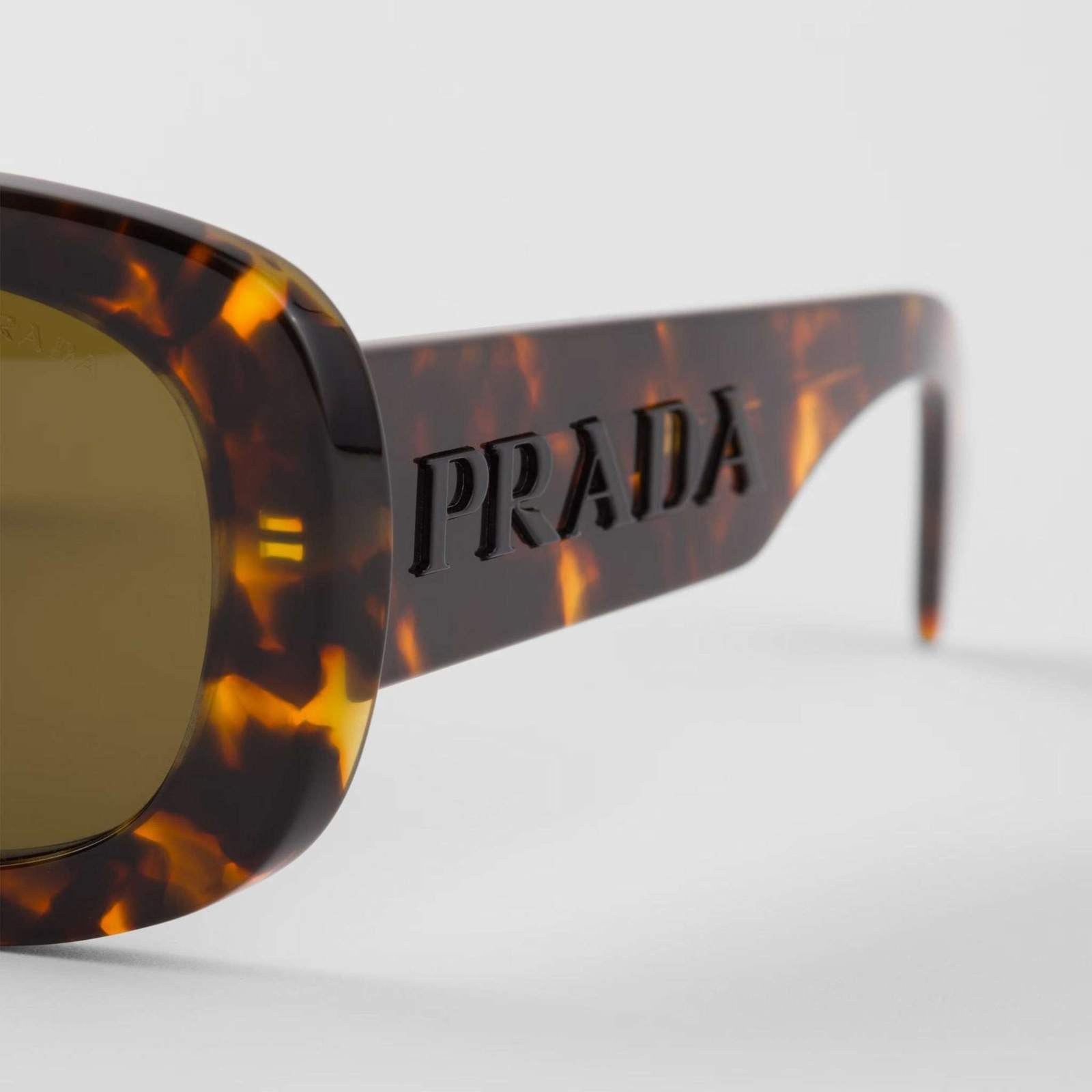 PRADA - משקפי שמש לוגו