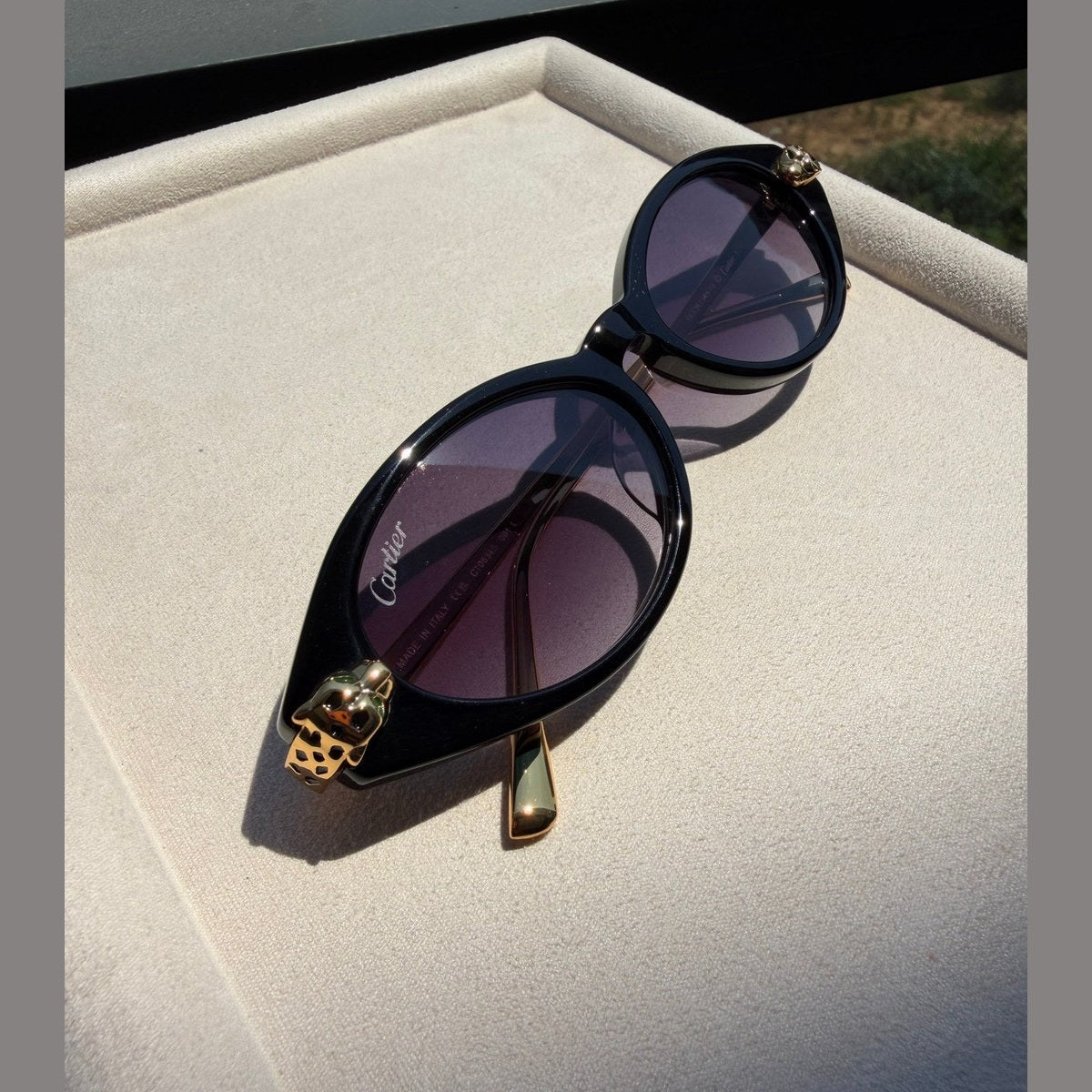 Image of Cartier - sunglasses  דגם מספר 5 במלאי