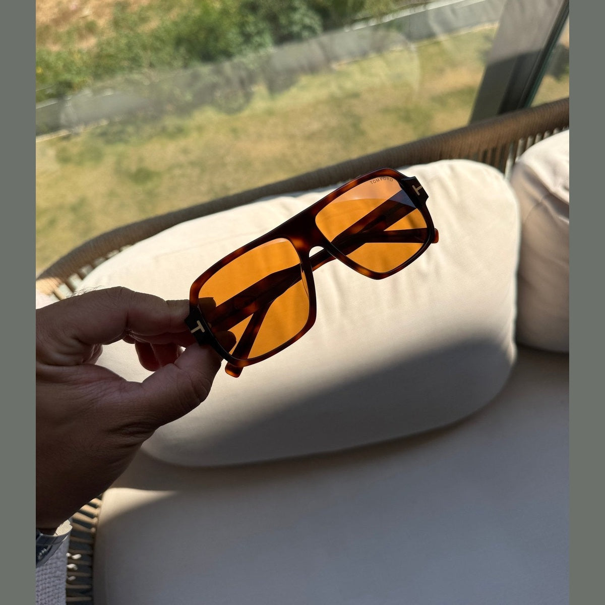 משקפי שמש TOM FORD