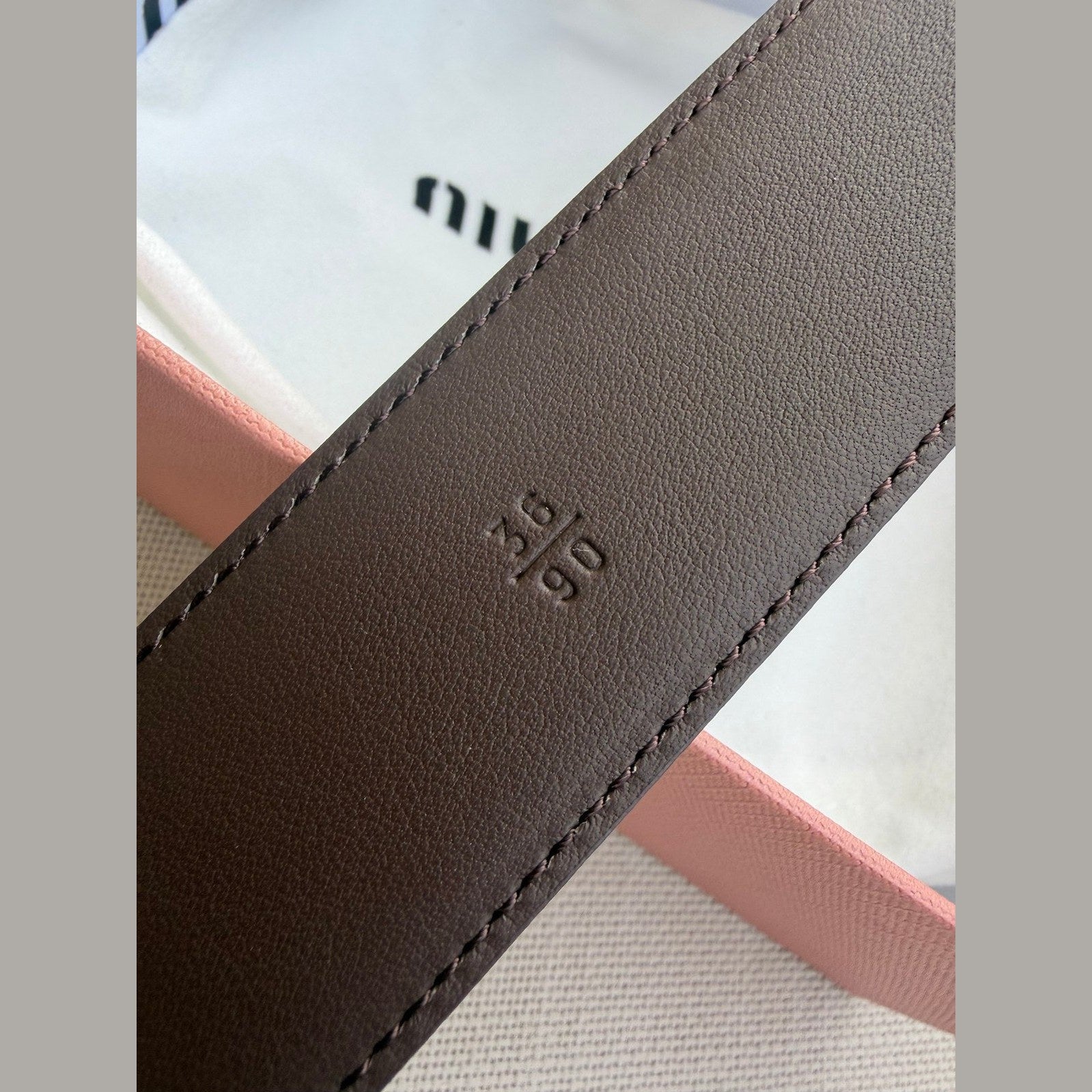 Image of חגורת עור Miu Miu