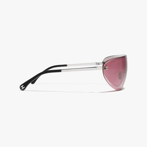 משקפי שמש CHANEL אלגנטיים עם עדשות ורודות ולוגו המותג.