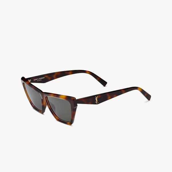 משקפי שמש SL מנומרים עם מסגרת פלסטיק, רפידות אף מתכווננות, והגנה מלאה UVA/UVB.