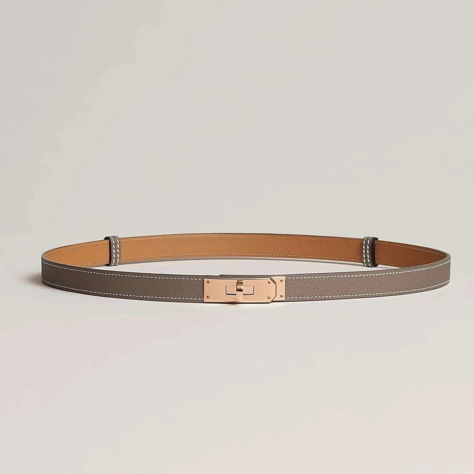 Image of כחול Hermès חגורת קלי עם אבזם אלגנטי מתכתי.