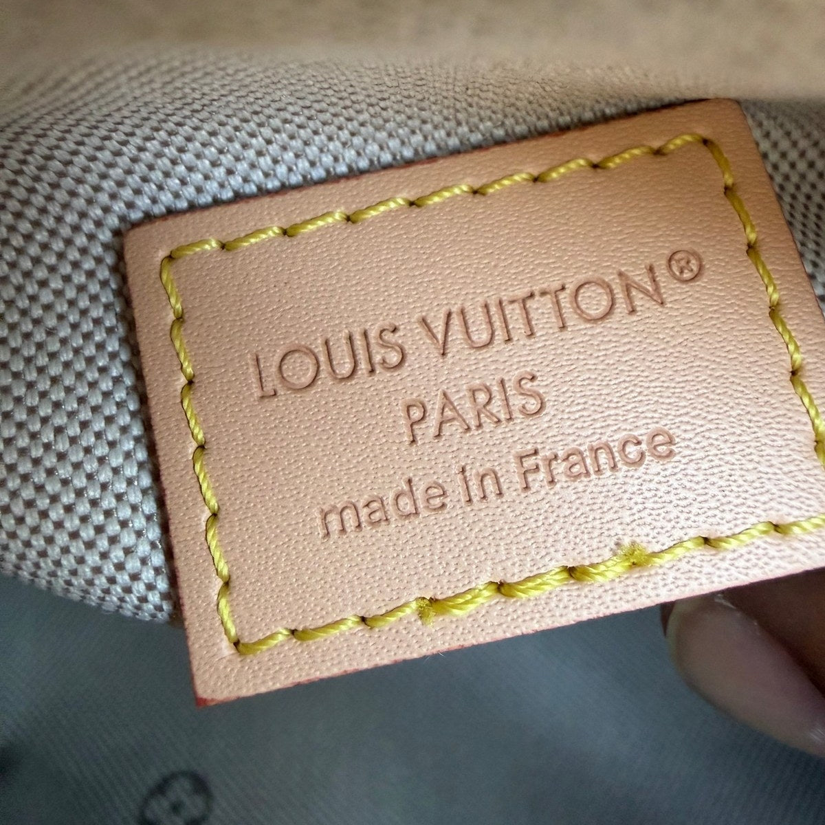 LV nano bag במלאי