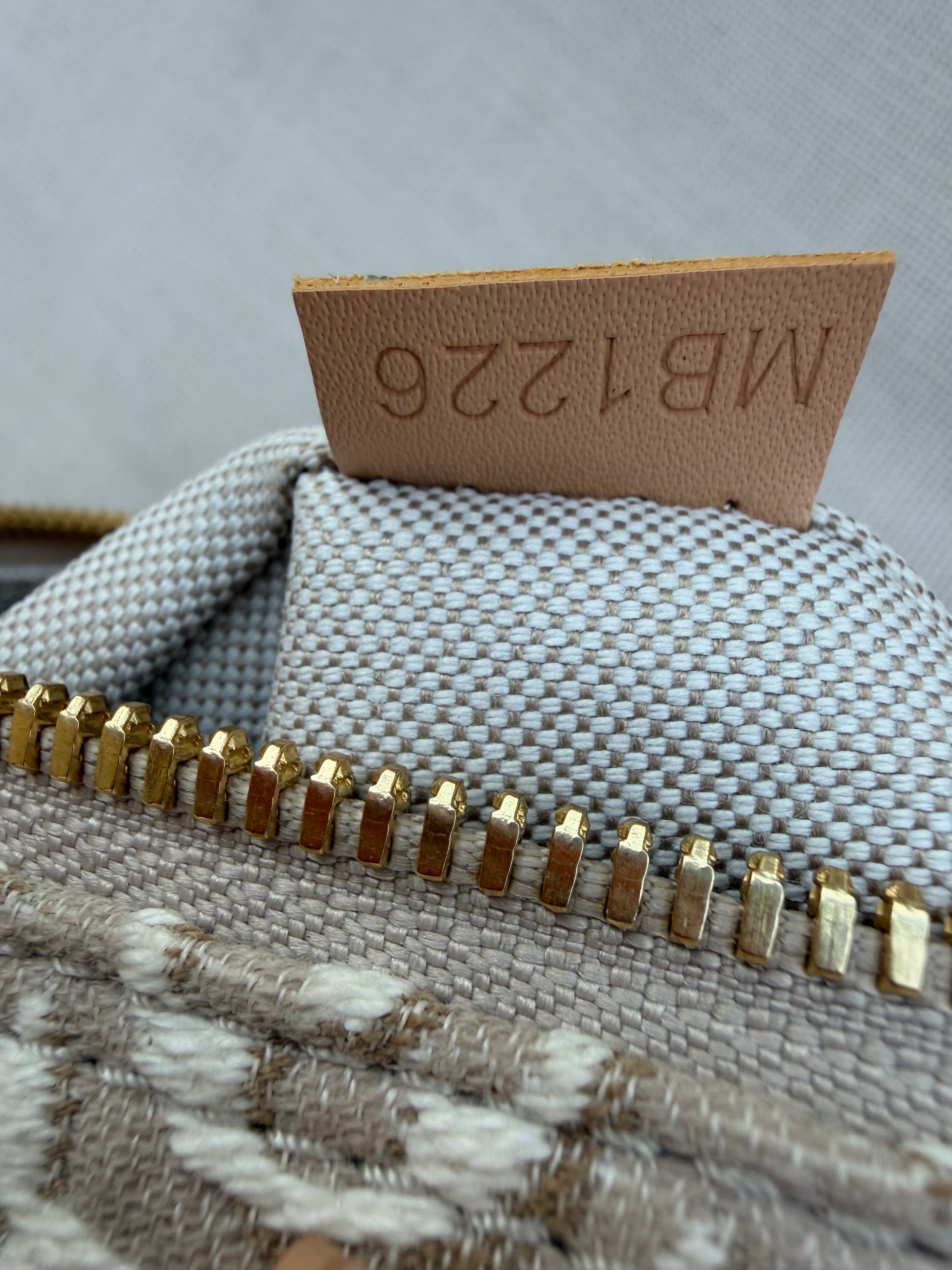 LV nano bag במלאי