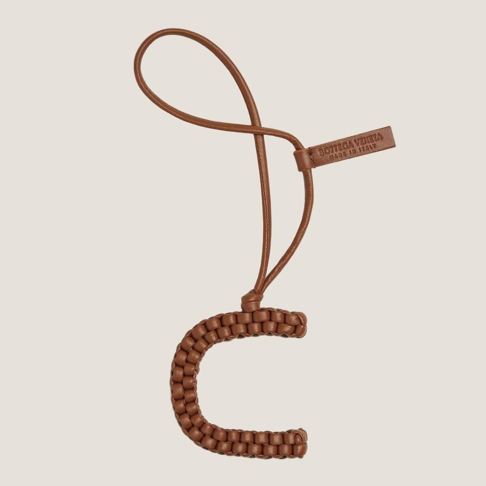 Image of בוטגה ונטה צ׳ארם אותיות