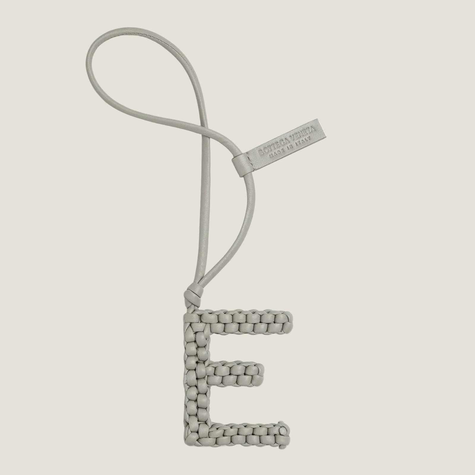 Image of בוטגה ונטה צ׳ארם אותיות