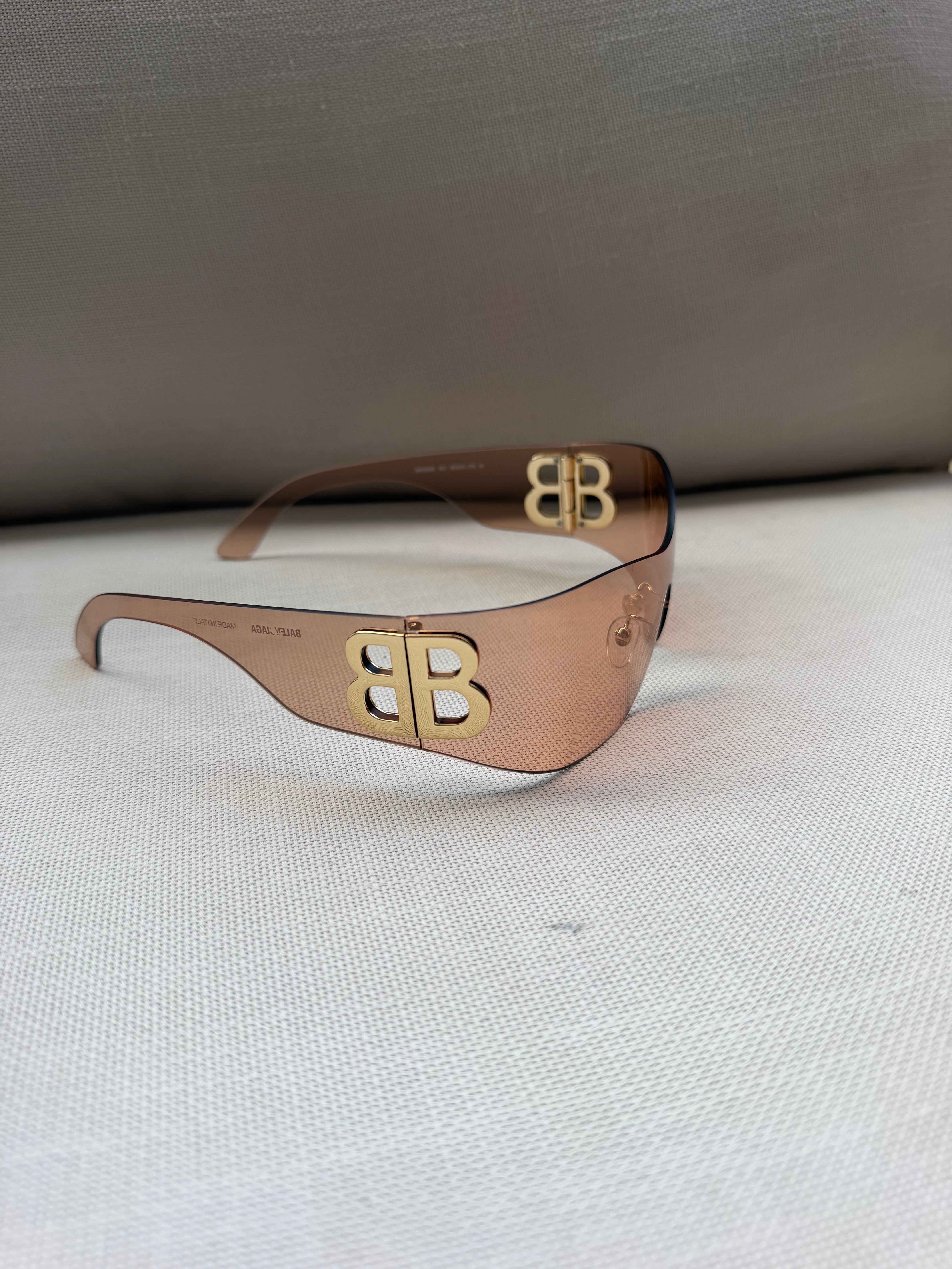 Image of משקפי שמש - Balenciaga במלאי
