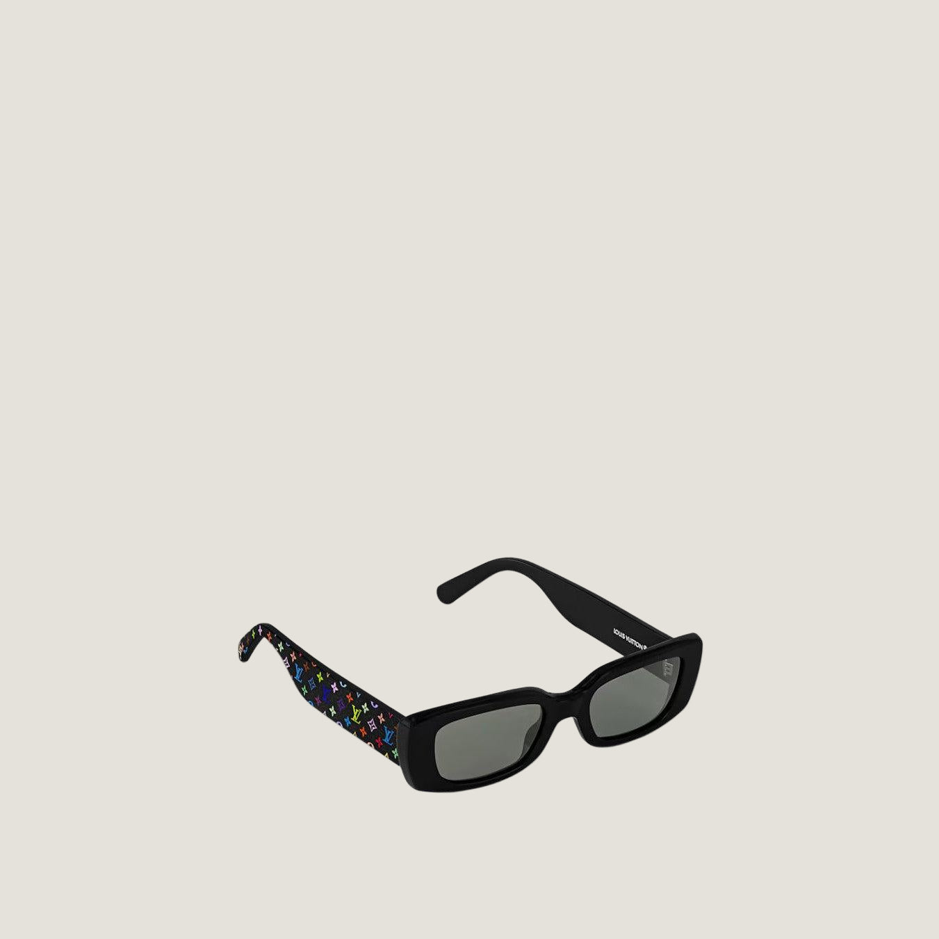 Luxury women's sunglasses with black frame and UV protection lenses, משקפי שמש LV.