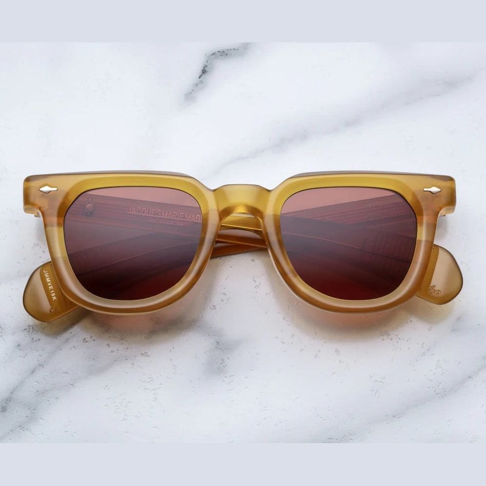 משקפי שמש Jacques Marie Mage Vendome בצבע דבש עם מסגרת פלסטיק והגנת UVA/UVB מלאה.