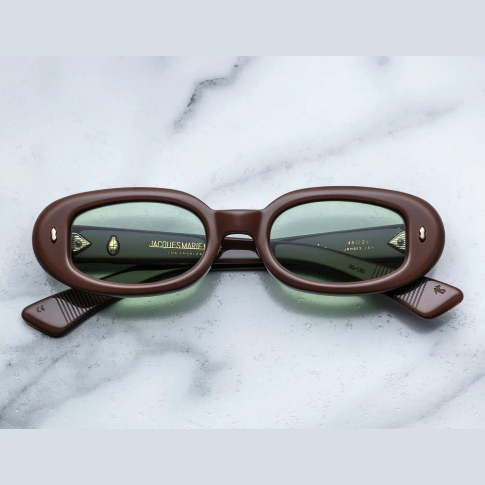 משקפי שמש Jacques Marie Mage BESSET חום עם מסגרת פלסטיק בעיצוב ייחודי והגנה מלאה מפני קרינת UVA/UVB.