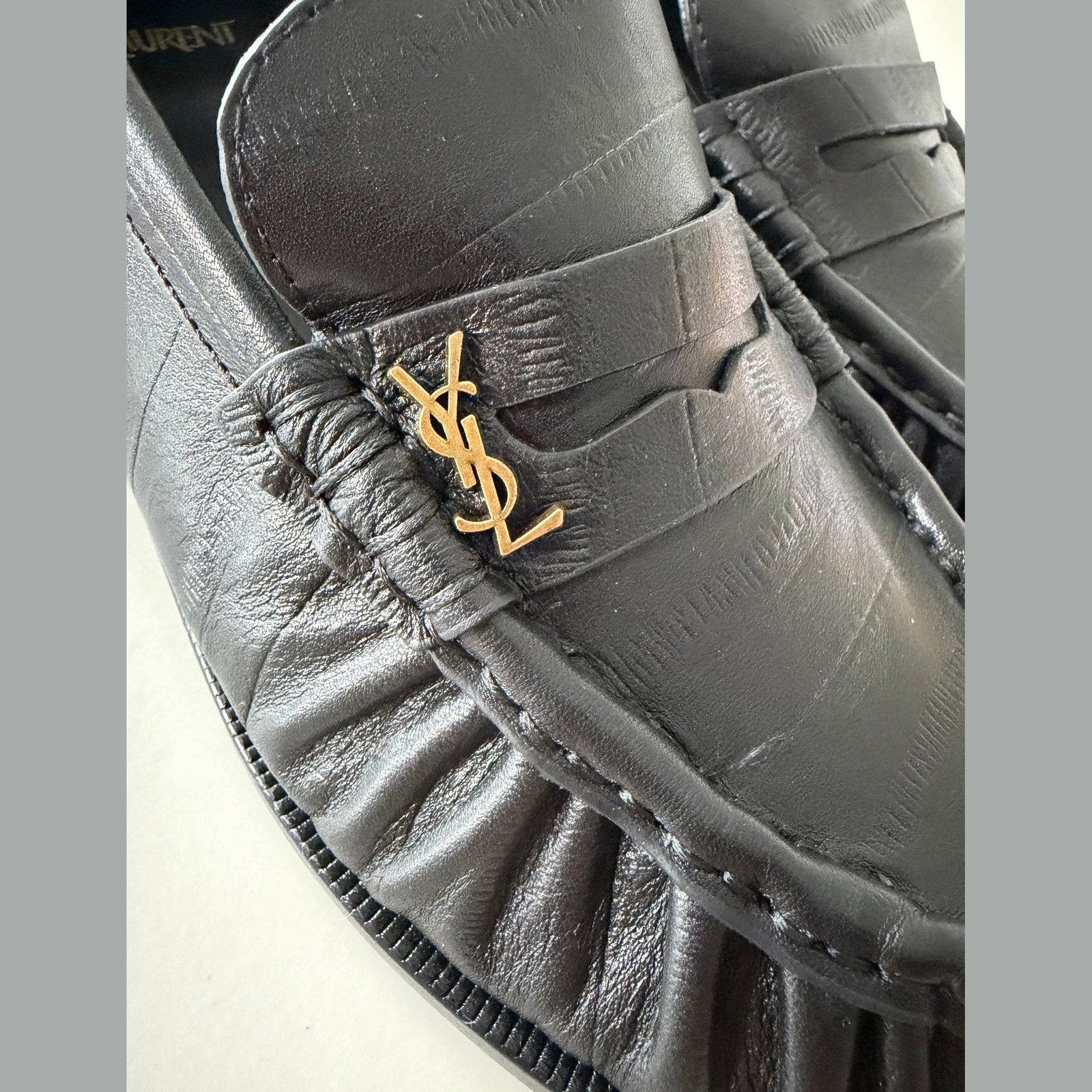 Image of Saint Laurent מוקסין שחור במלאי