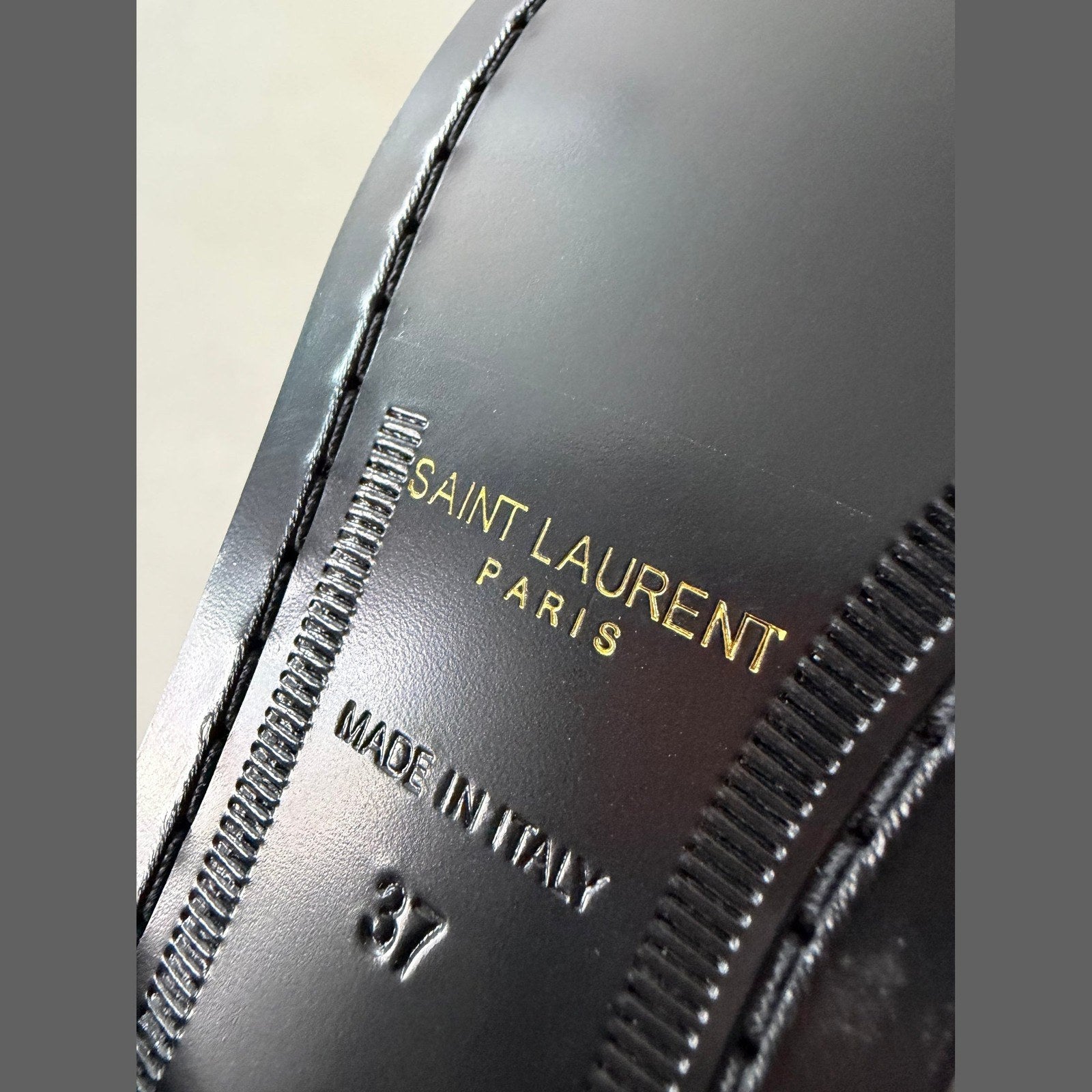Image of Saint Laurent מוקסין שחור במלאי