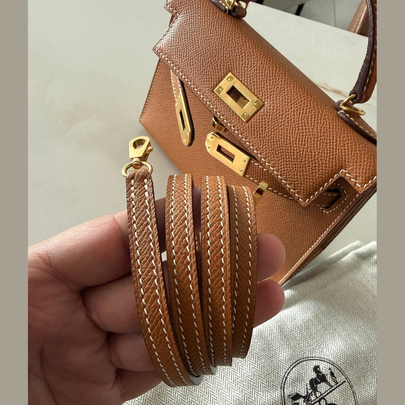 Hermès  חום עם זהב kelly 20cm במלאי