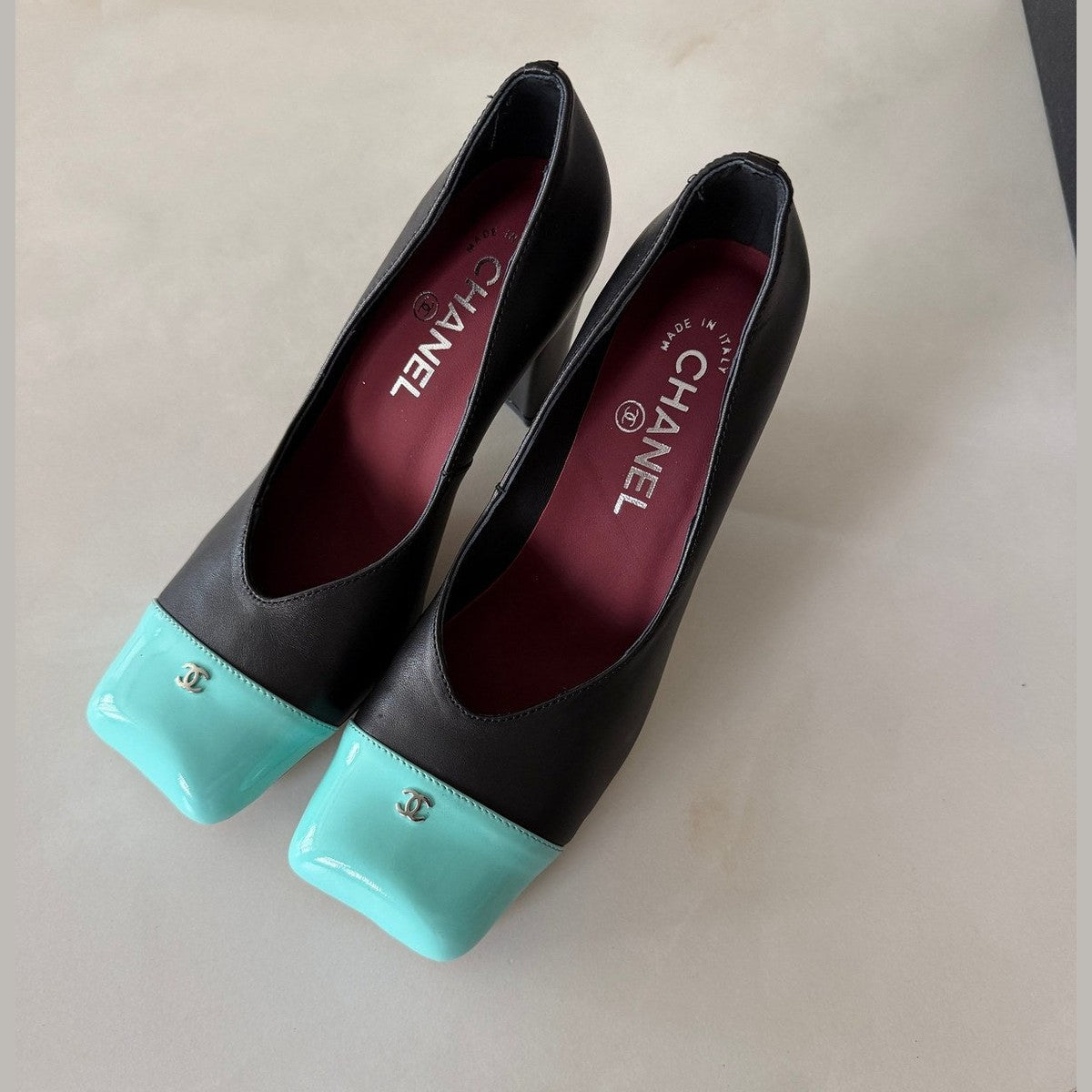 Image of Chanel heels טורקיז במלאי