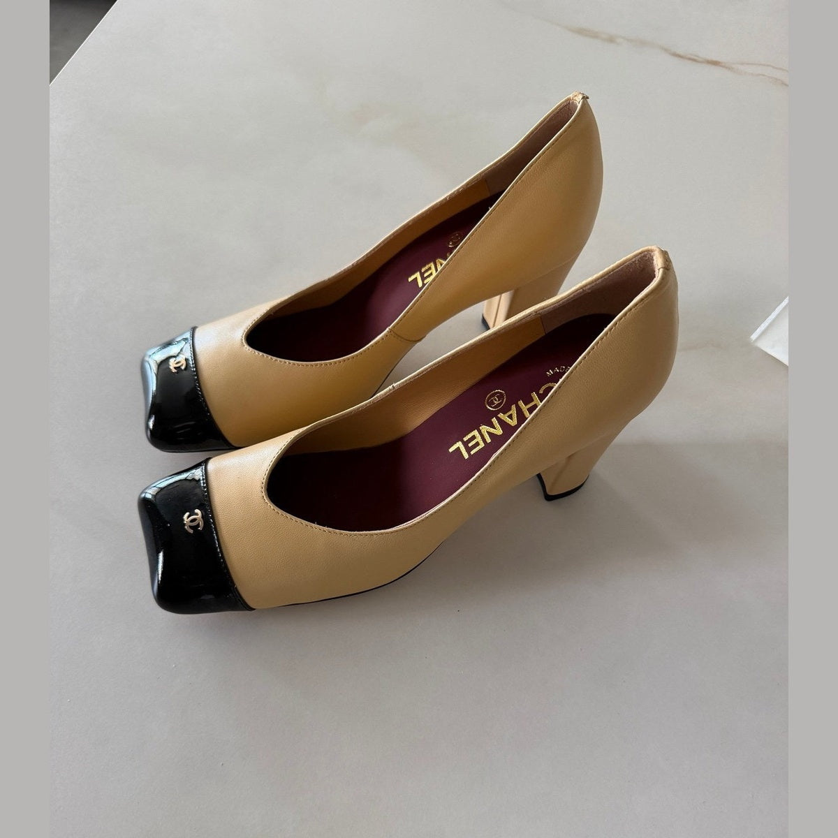 Image of Chanel heels בז במלאי
